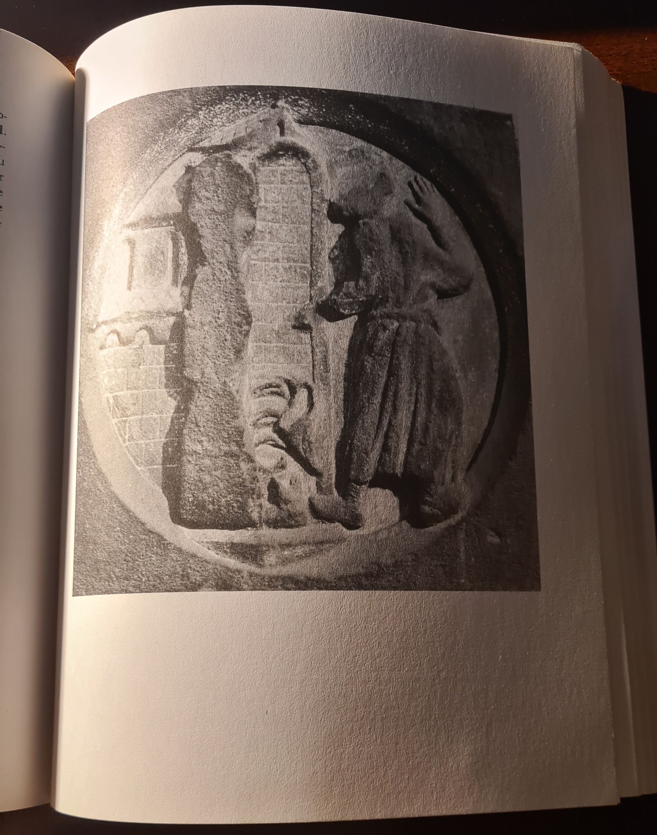 Tajemství katedrál a esoterický výklad hermetických symbolů Velkého Díla