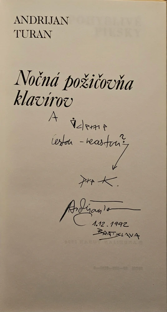 Nočná požičovňa klavírov /s podpisom