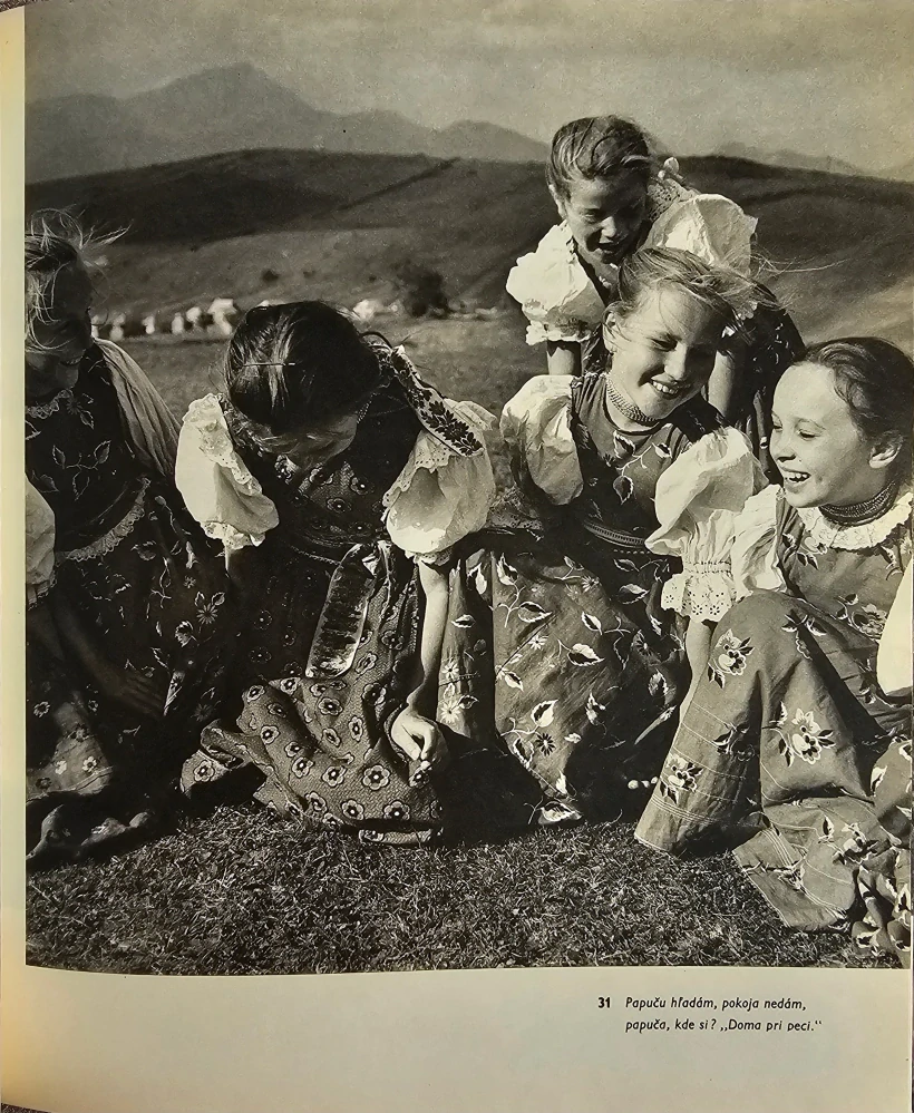 Zlatá brána (Slovenské deti vo svojich tradičných hrách)