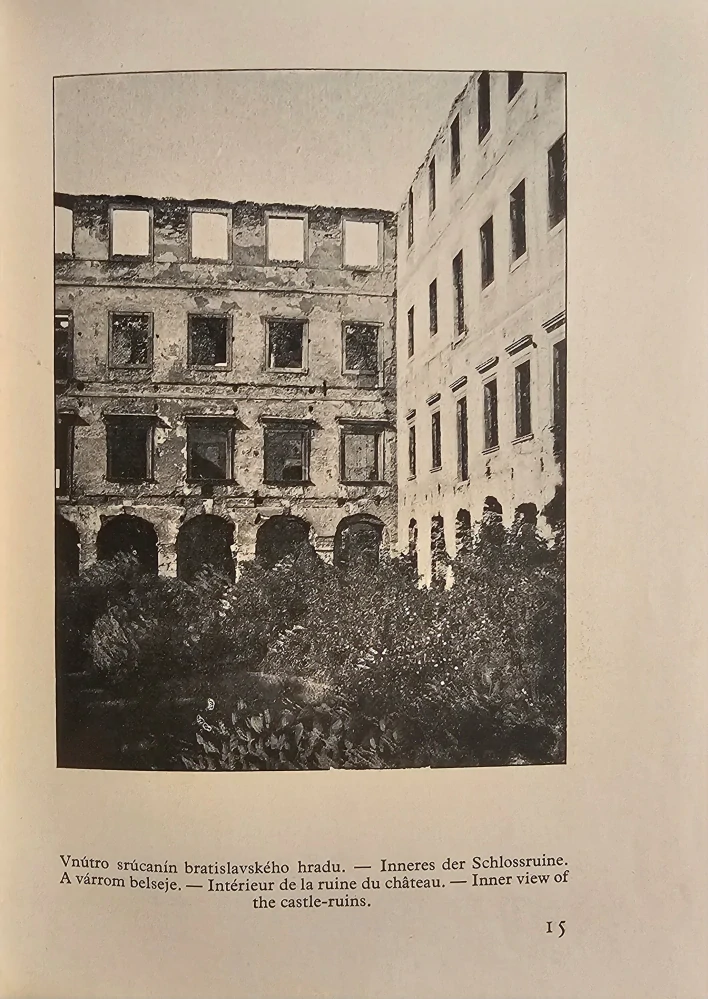 Bratislava (umelecké a historické pamiatky) /s podpisom