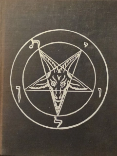 A Pictorial History of Magic and Supernatural